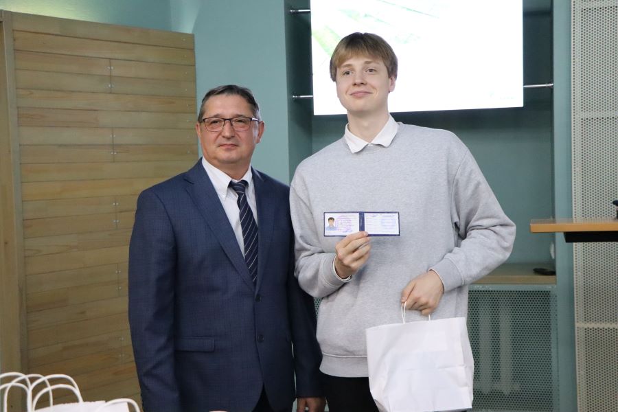 Первокурсники-энергетики получили свои студенческие Первокурсники-энергетики получили свои студенческие